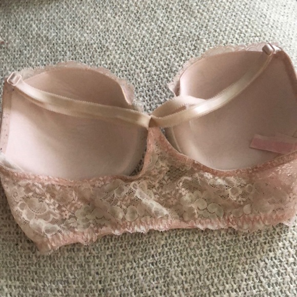 Victoria Secret Bra - Picture 3 of 4
